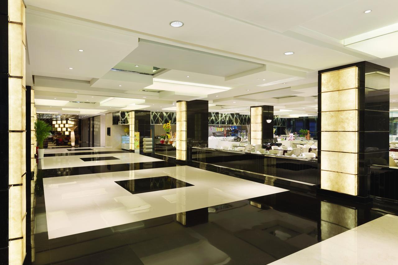 Отель Ramada Plaza Ляньюньган Экстерьер фото